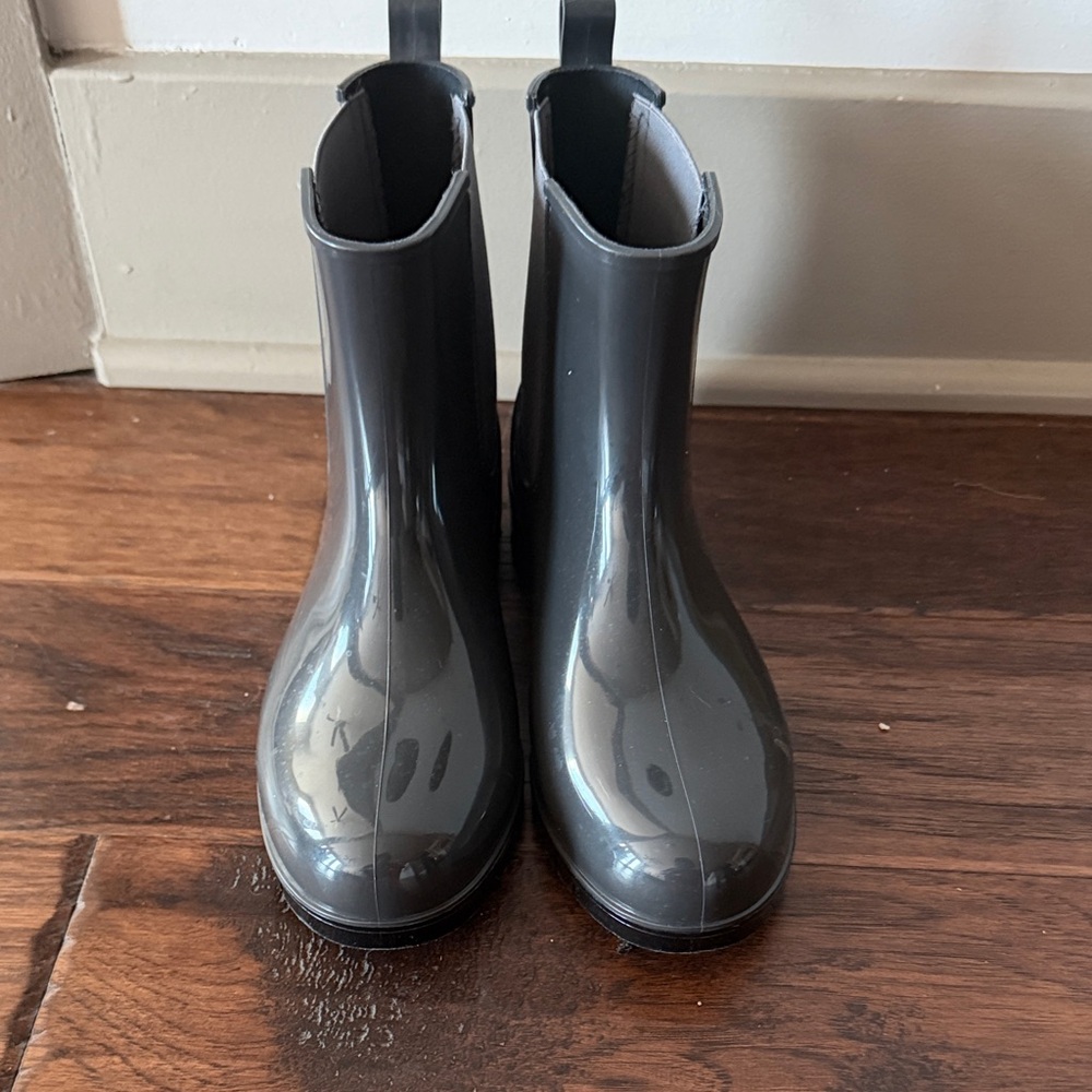 Stylish Gray Ankle Rain Boots